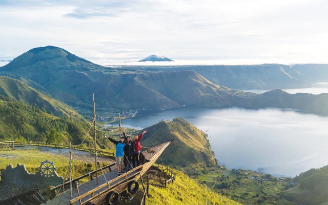 Check in hồ Toba Indonesia - hồ nước ngọt lớn nhất khu vực Đông Nam Á