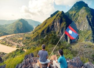 Chiêm ngưỡng vẻ đẹp thanh bình tại thị trấn Muang Ngoi Neua - Lào